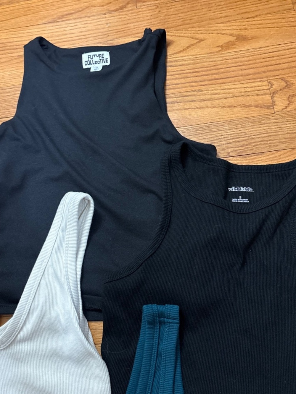 Lot of 8 Target tank tops Wild Fable Future Collective size Small / XS - Picture 2 of 3